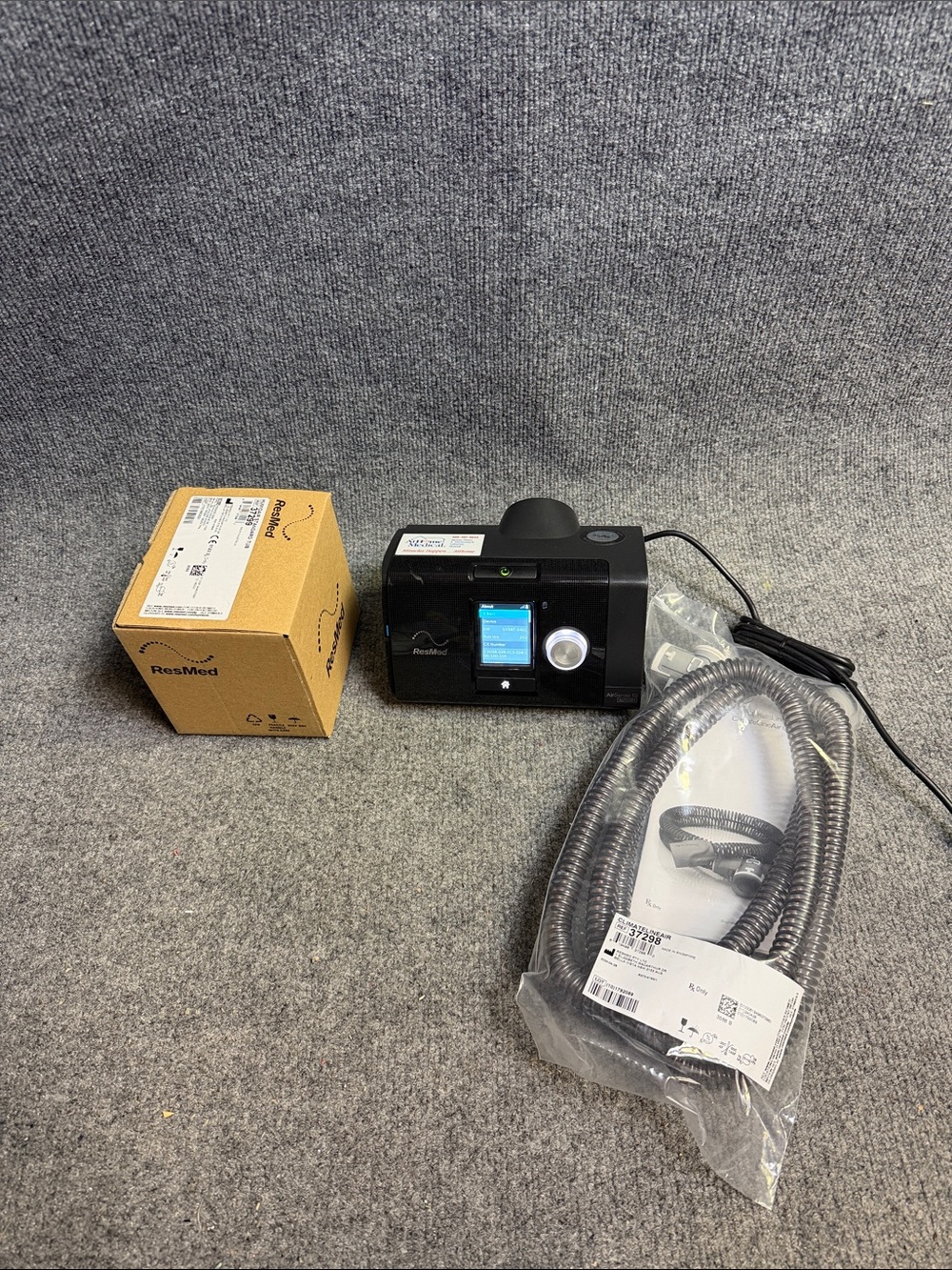 AIRSENSE 10 Autoset ( Only 252 hours used)